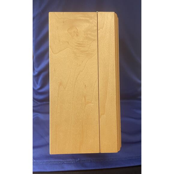 Light Color Wooden Cigar Humidor Box - Picture 6 of 8